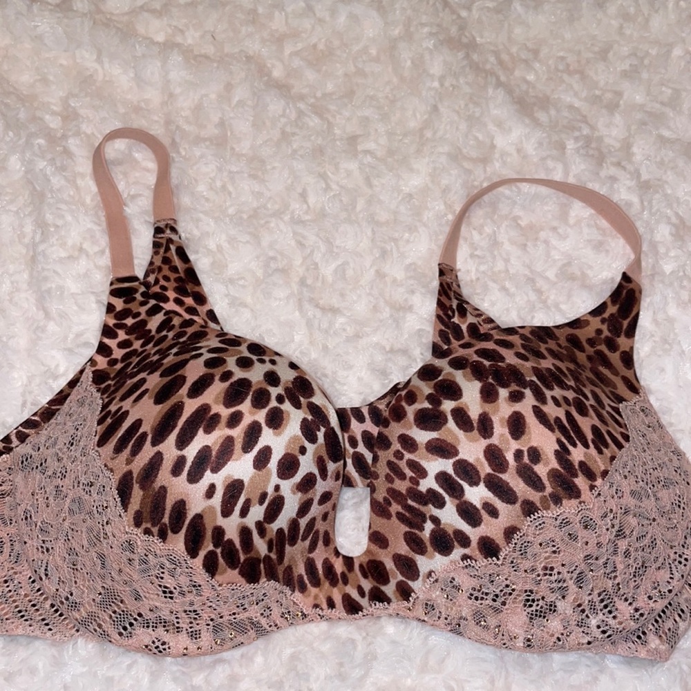 Victoria’s Secret bra. Color: Leopard print. Size: 36C.